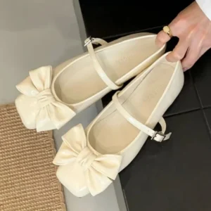 Cute Bowknot Square Toe Design Gold Women’s Pumps