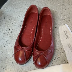 Spring Autumn Concise Fashion Flat Shoes Women Shallow