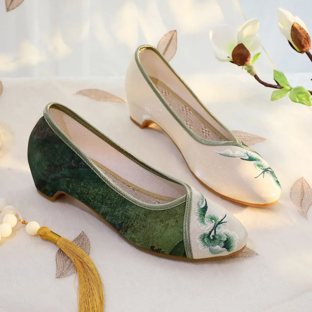 Size 35-40 Summer Old Beijing Cloth Shoes Cheongsam