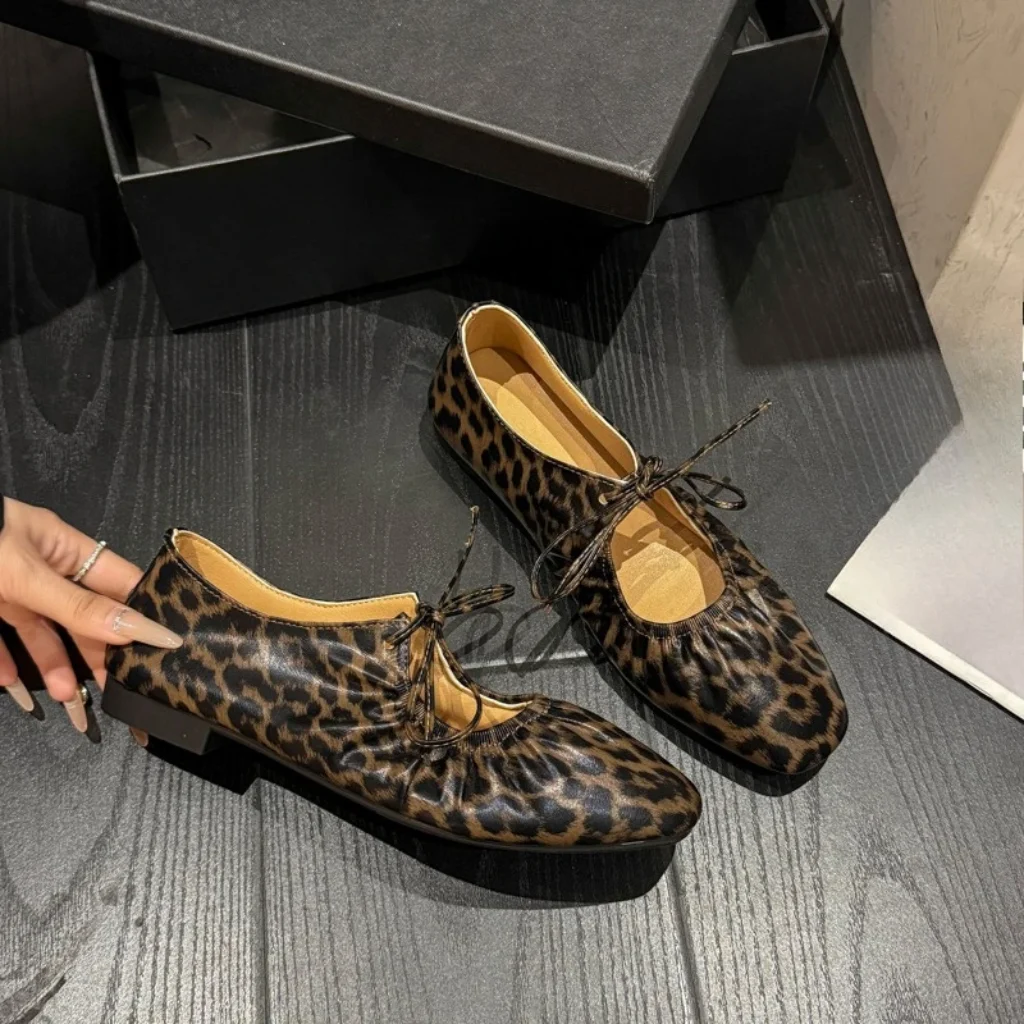 Spring 2026 Elegant French Lace-Up Woven Cutout Square