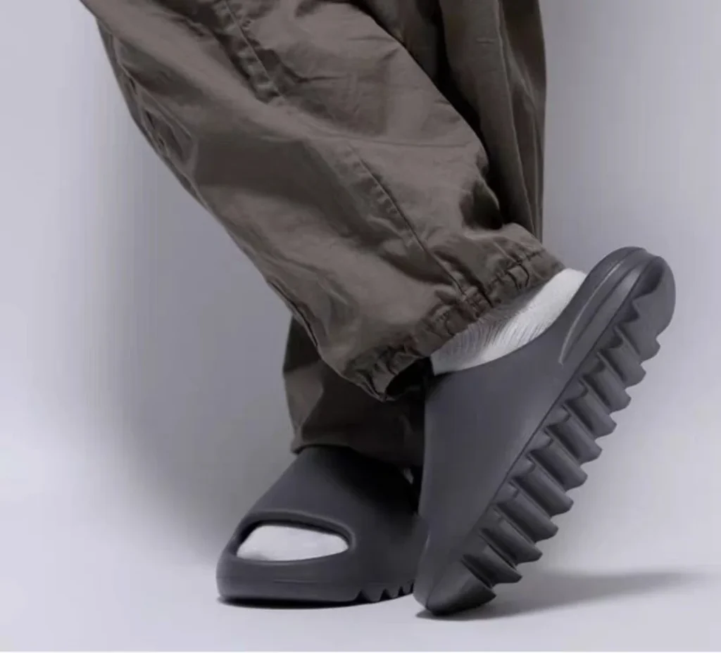 Summer Women Slippers Men Sandals Casual Beach Shoes