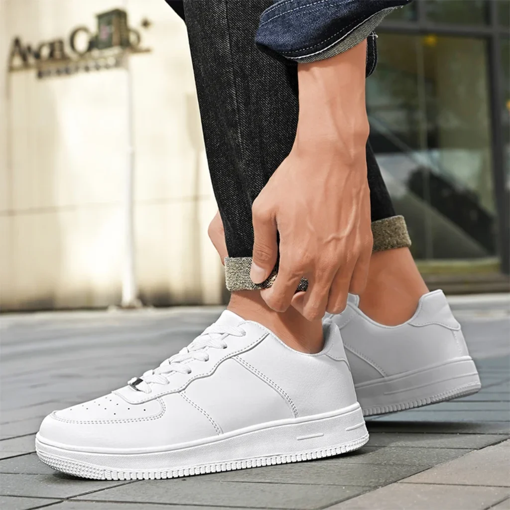 2026Autumn Fashionable Flat Comfortable White Shoes Women’s Trendy