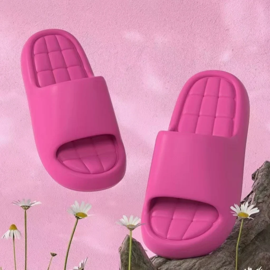 Fashion Lightweight Women’s Slippers Bathroom Non-slip Thick Soft