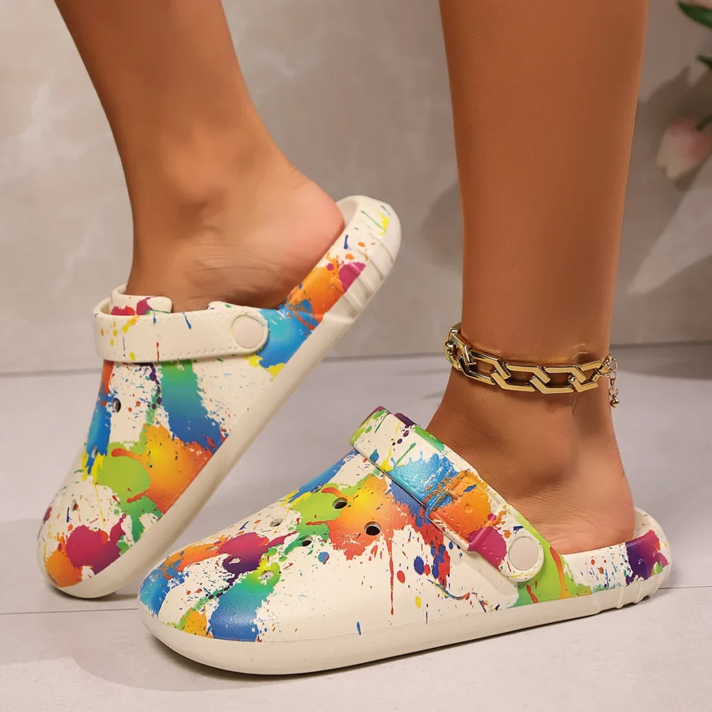 Ladies’ casual slippers beach shoes