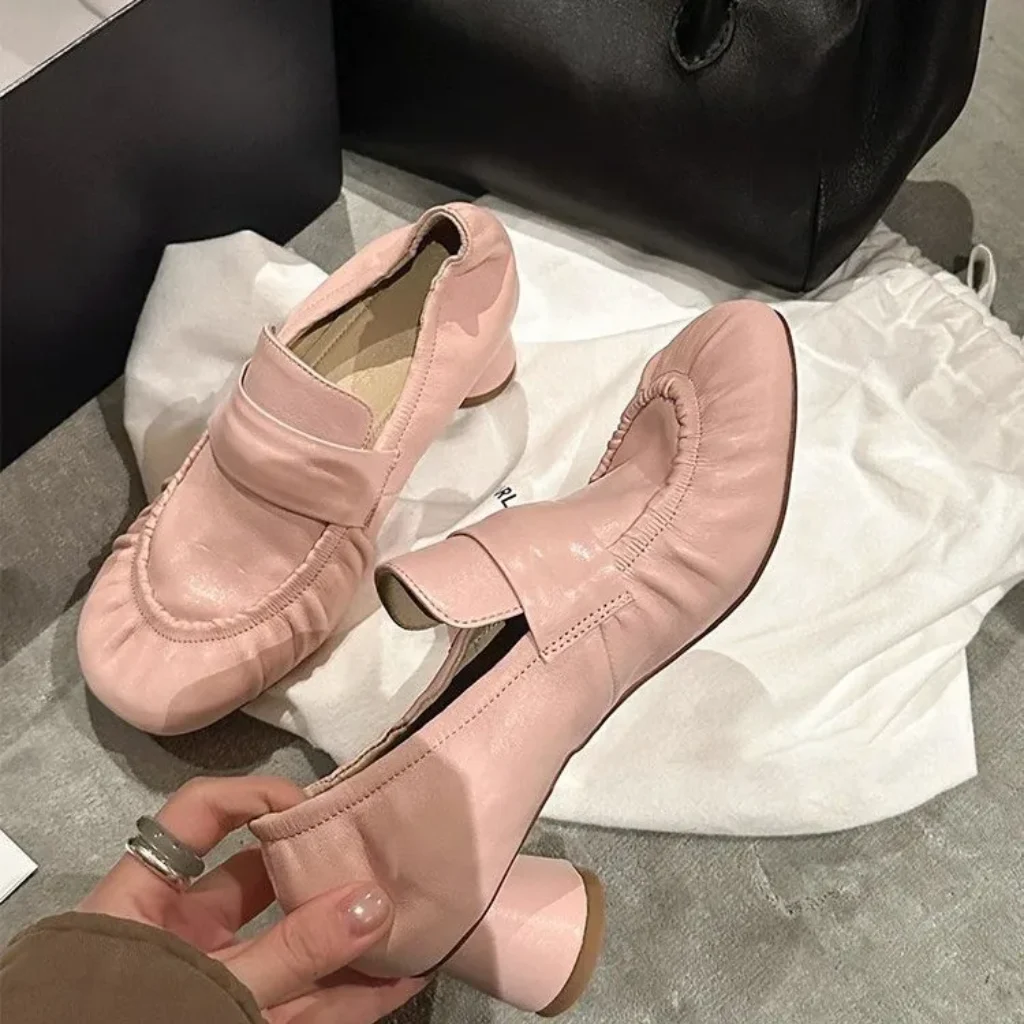 Round-toe Pleated Retro Simple Slip-on High-heel Loafers Women