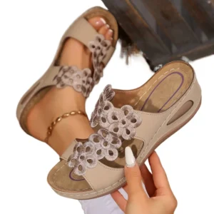 2026 Summer Women Slippers Retro Roman Sandals Shoes