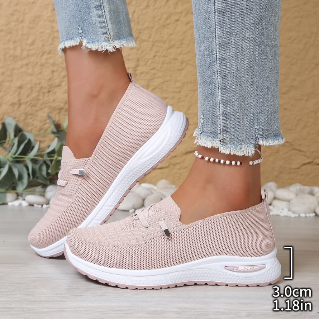 Women’s Breathable Lightweight Soft-Soled Shoes – Low-Top One-Piece