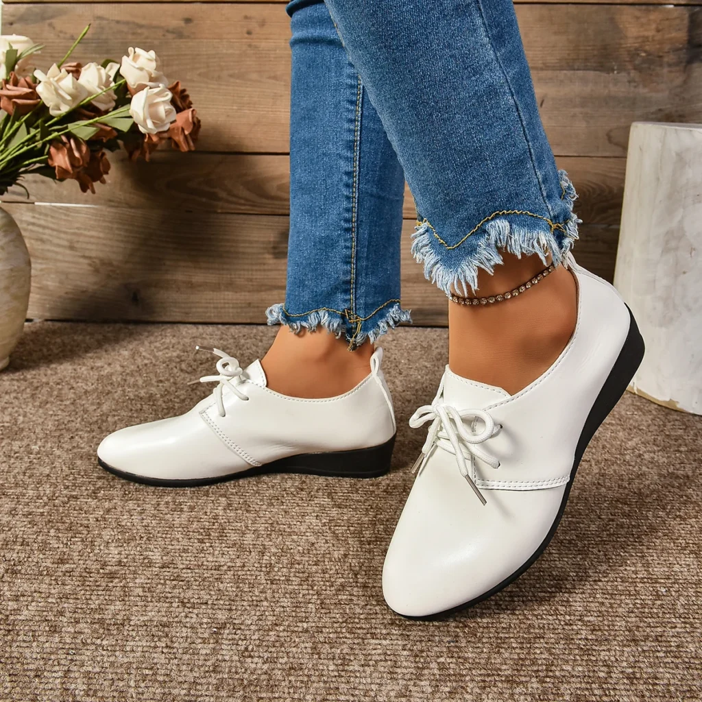 2026 Arrival Ladies Lace-Up Wedge Leather Shoes Solid