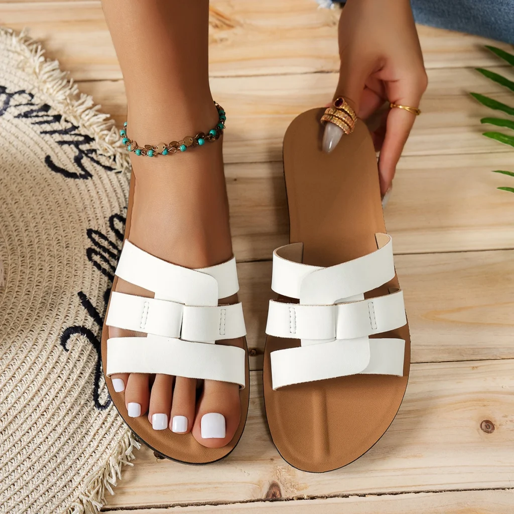 Fashionable Versatile Indoor Outdoor Slip-On Slippers Comfortable Wear-Resistant