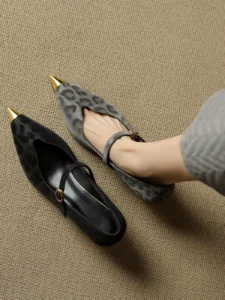 French-style Commuting Leopard Print Slimming Pointed V-cut Flats,