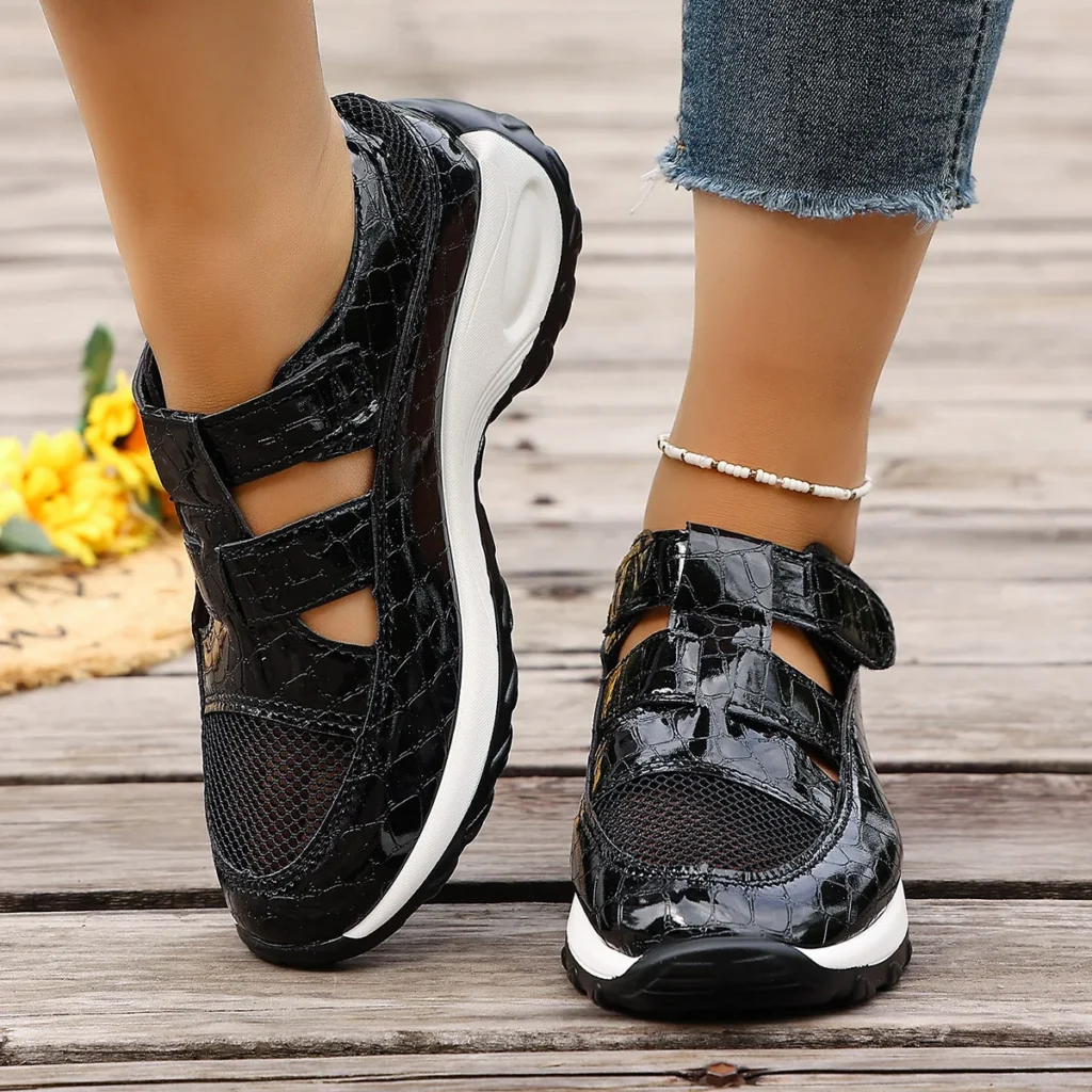 HKDQ Women’s Walking Sandals Round Toe Flat Heel