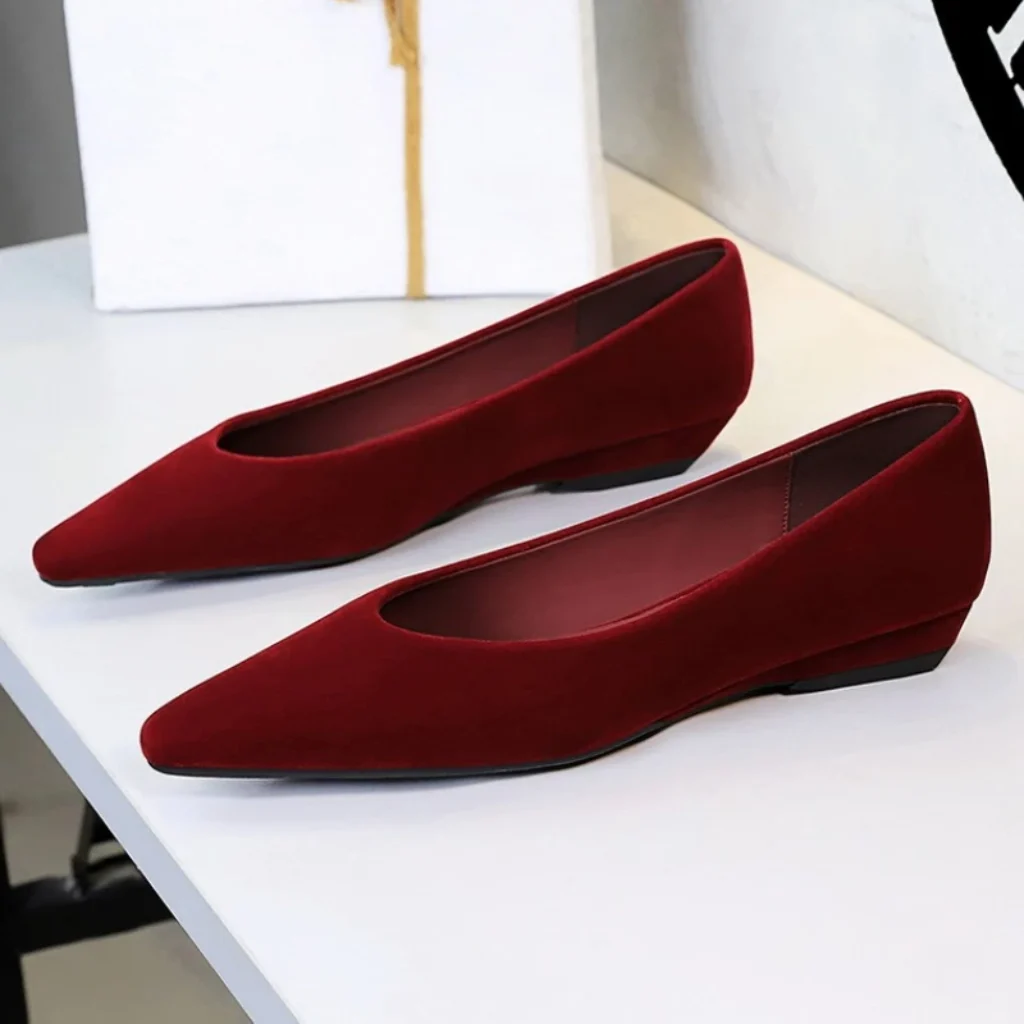 Novelty Velvet Design Low Heel Designer Pumps Women