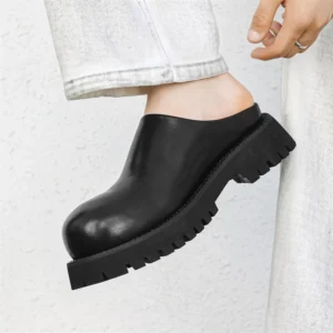Round headed men’s leather shoes Summer trendy slippers