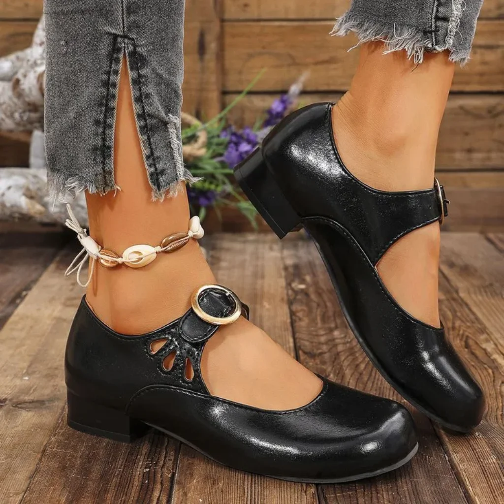 Women’s Fashion Buckle Design Comfortable Low-top Shoes Spring
