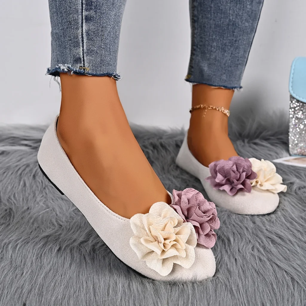 Women’s Flats Round Toe Flat Slip-On Dual Fabric