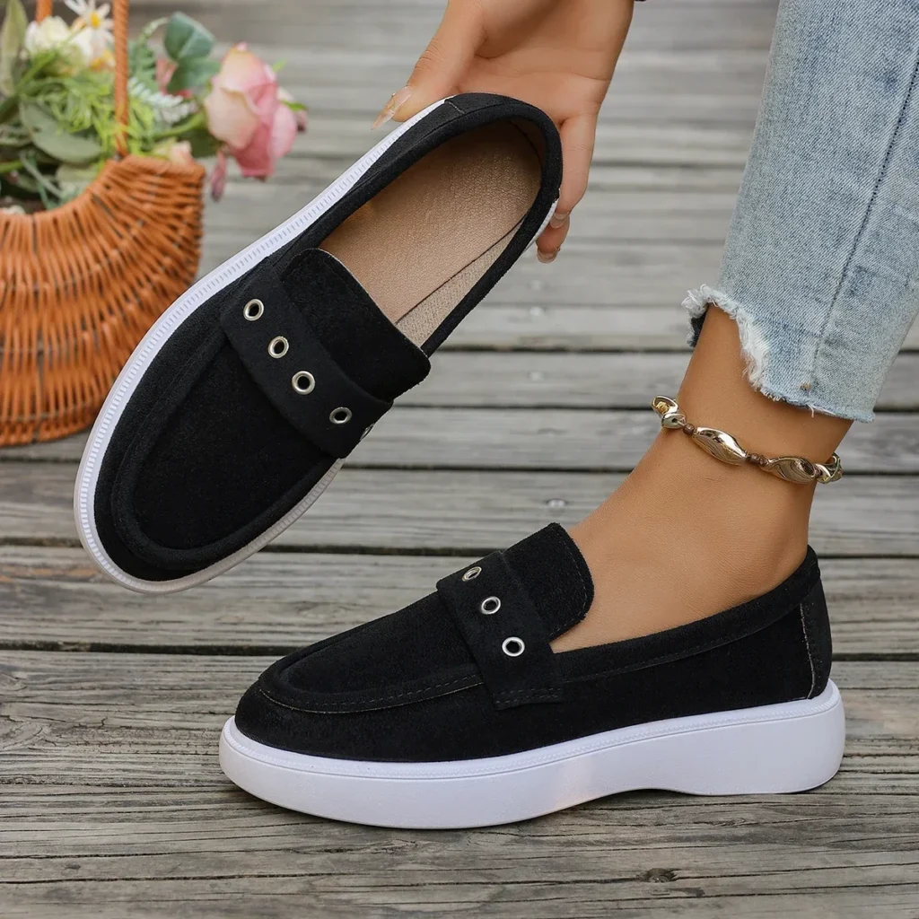 2026 Fashion Women Loafers Soft Leather Retro Lazy