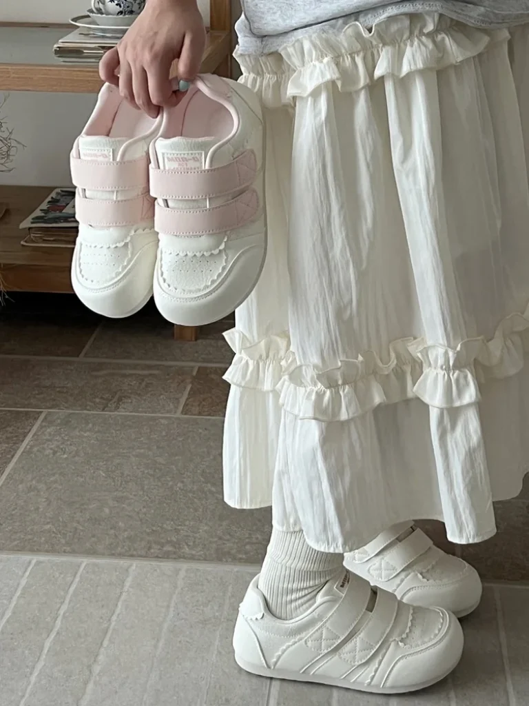 Adorable Ugly Magic Tape Women’s Sneakers Spring 2026
