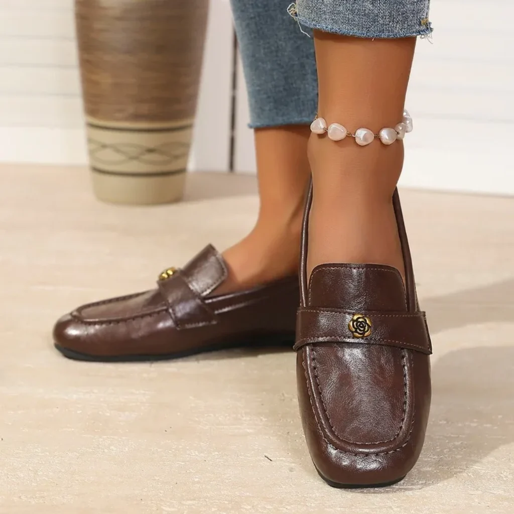 Flat Women’s Leather Loafers Gold-Tone Flower Accessory Round