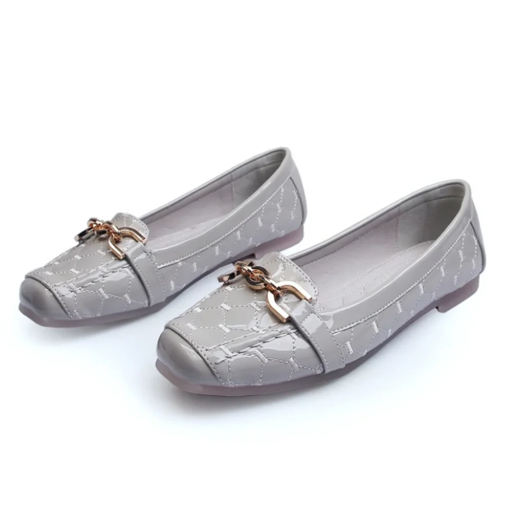 Comfortable Flat Bottom Single Shoes Bright Surface Buckle
