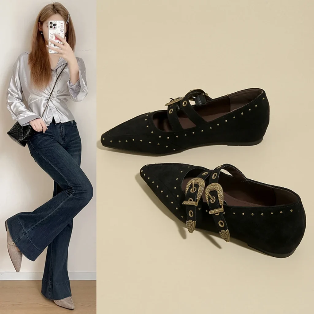Retro Rivet Pointed Toe Shallow Mouth Heightened Single