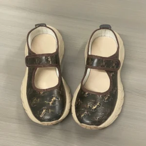 Xingliupi Ladies Shoes High Quality Fashion Popular Portable